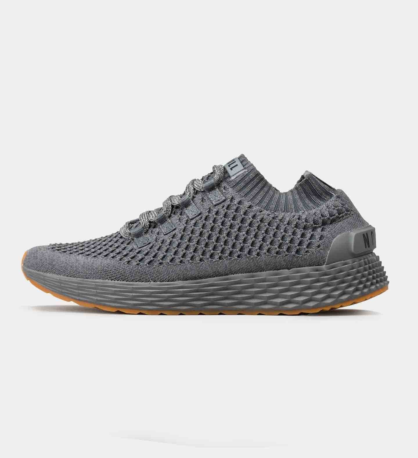knit runner shoes