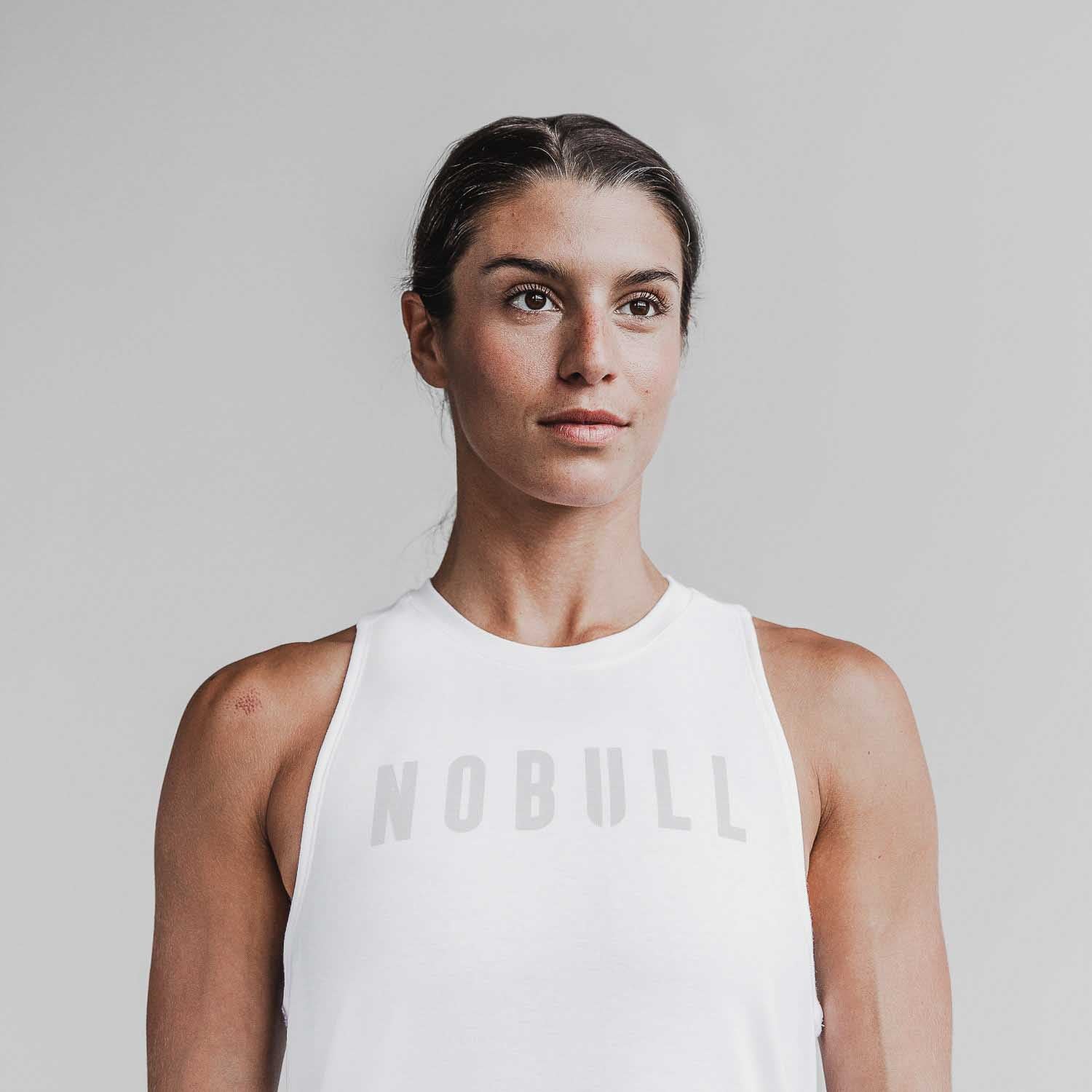 WOMEN'S NOBULL HIGH-NECK TANK | WHITE | NOBULL